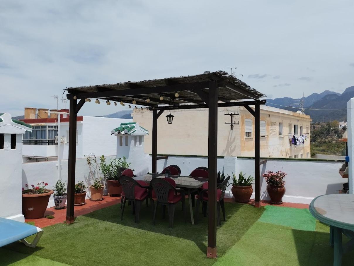 Casa Con Terraza Privada Villa Нерха Екстериор снимка