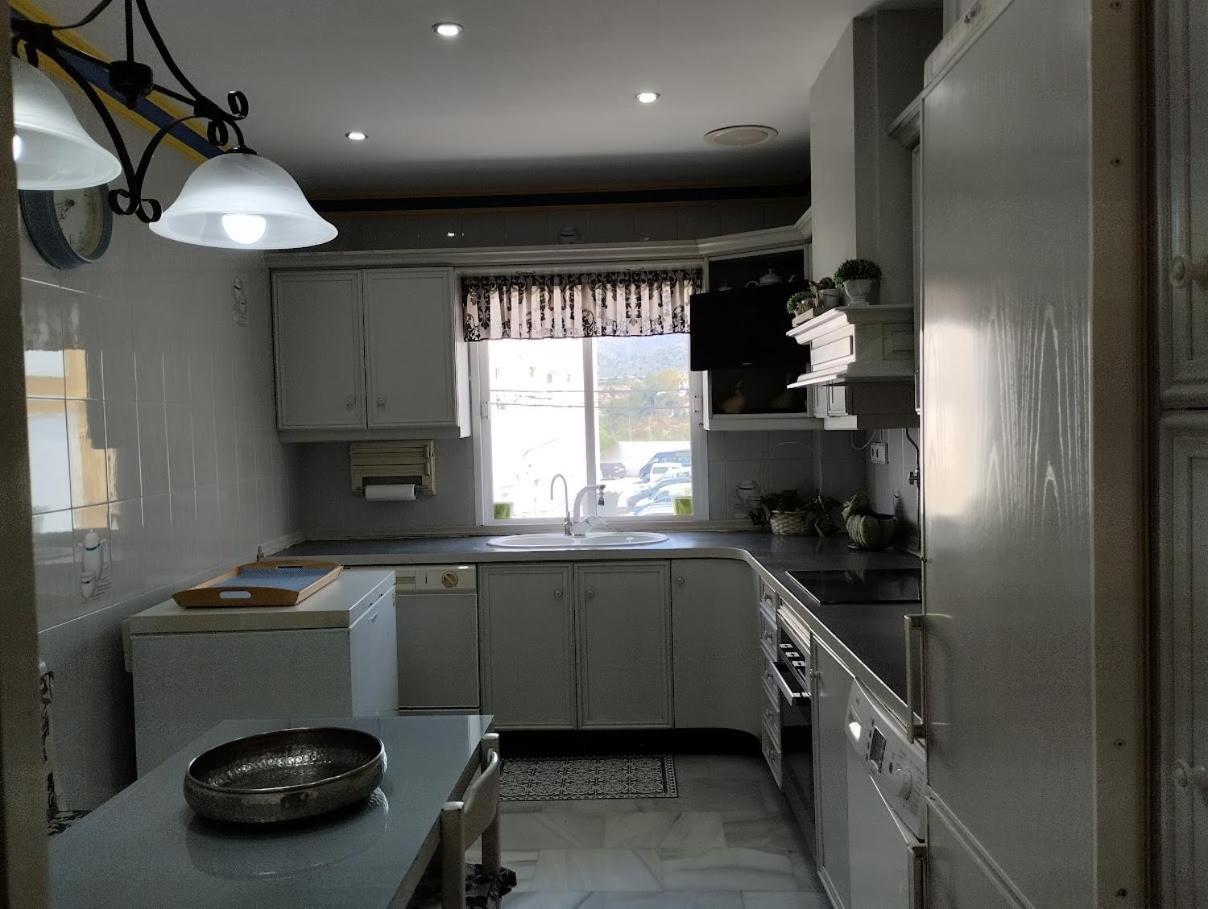 Casa Con Terraza Privada Villa Нерха Екстериор снимка