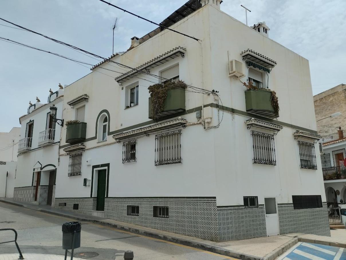 Casa Con Terraza Privada Villa Нерха Екстериор снимка
