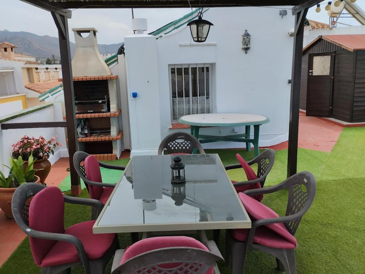 Casa Con Terraza Privada Villa Нерха Екстериор снимка