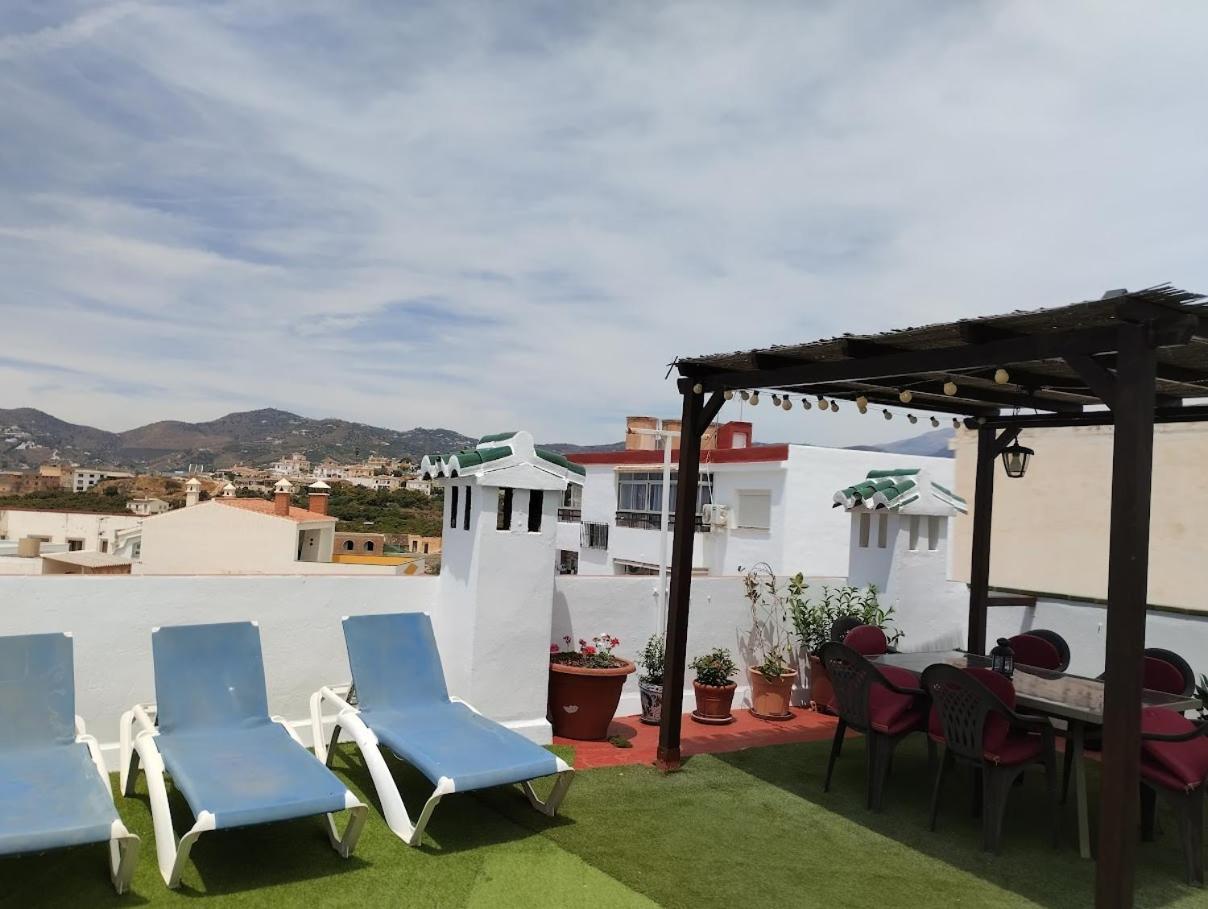 Casa Con Terraza Privada Villa Нерха Екстериор снимка