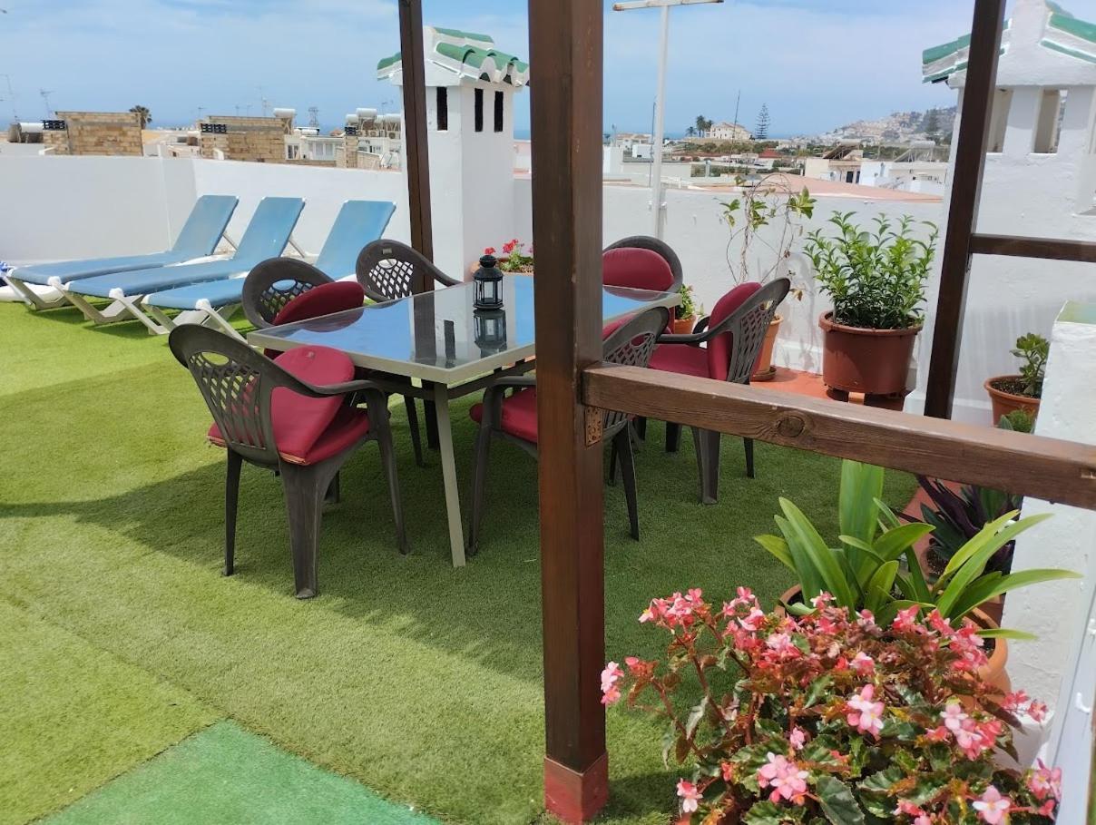 Casa Con Terraza Privada Villa Нерха Екстериор снимка